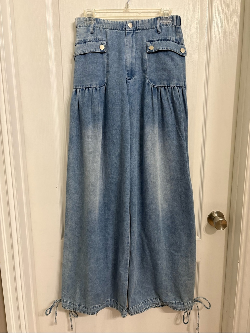 Wide Leg Baggy Denim Cargo Pants in Light Blue Lightweight No Name NWOT